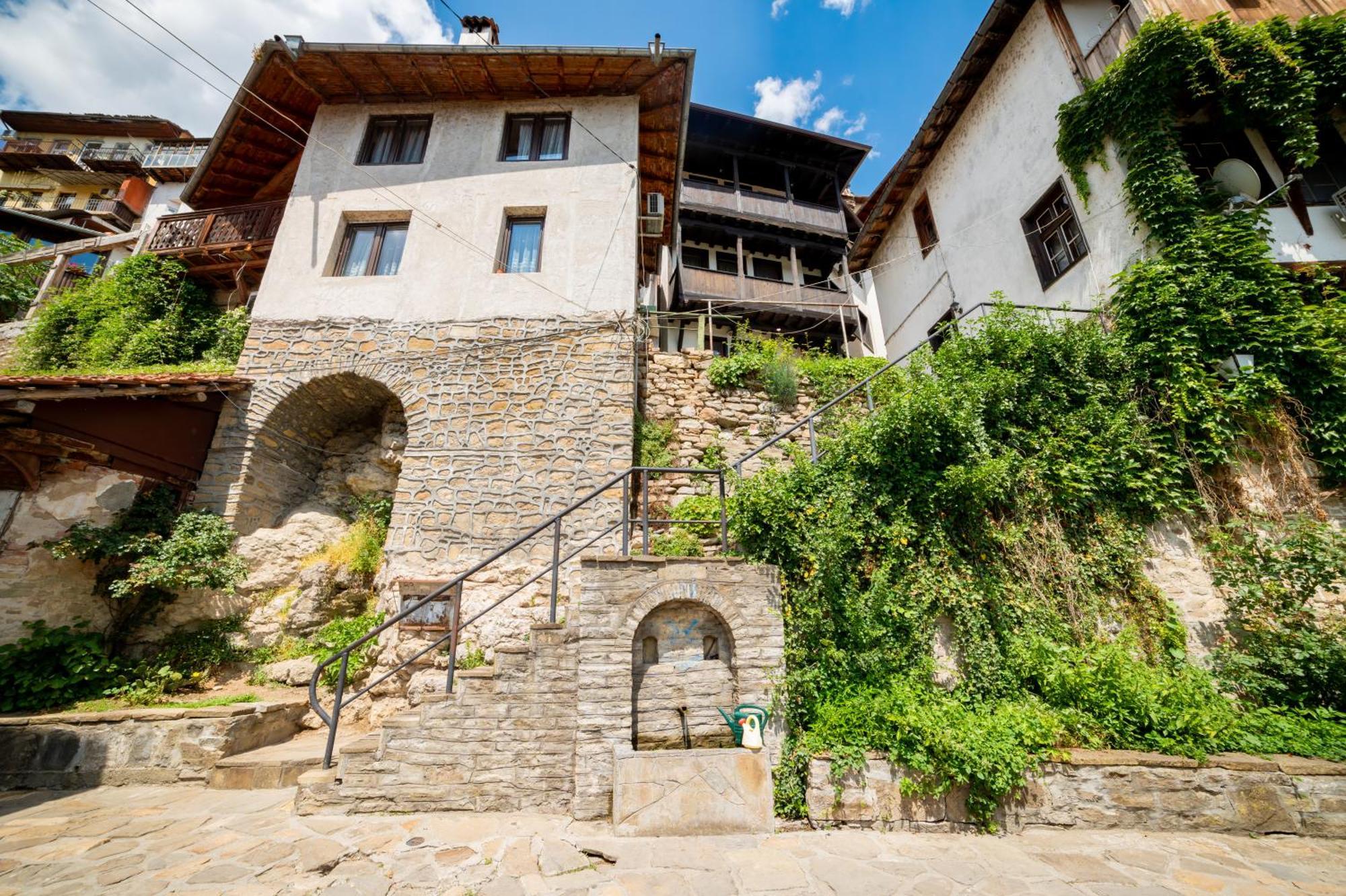 Iatrus Guest Apartment & Sauna Veliko Tărnovo Esterno foto