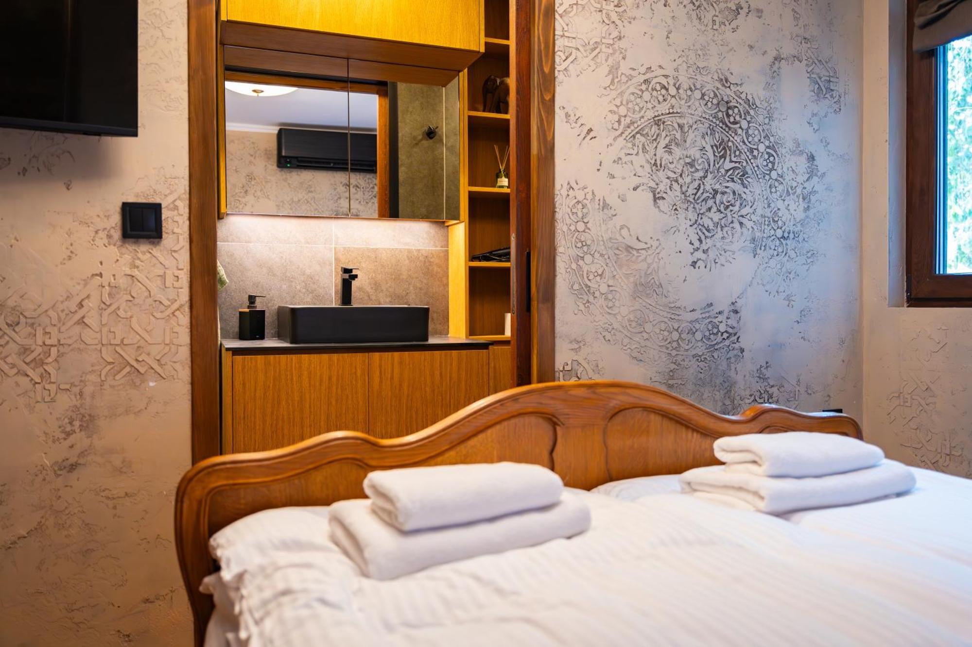 Iatrus Guest Apartment & Sauna Veliko Tărnovo Esterno foto