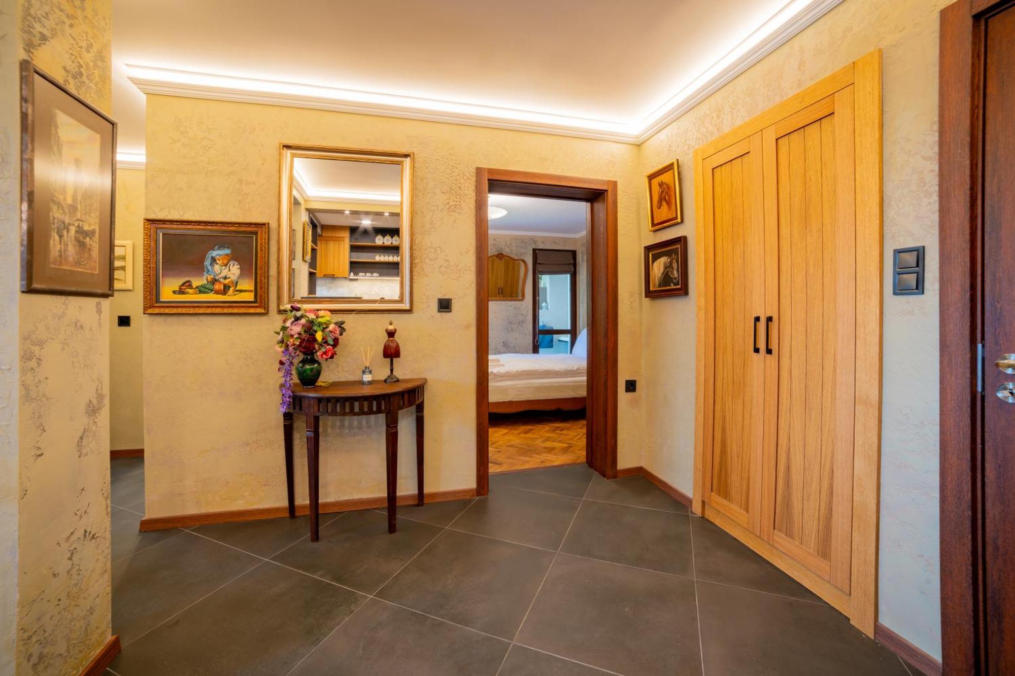 Iatrus Guest Apartment & Sauna Veliko Tărnovo Esterno foto