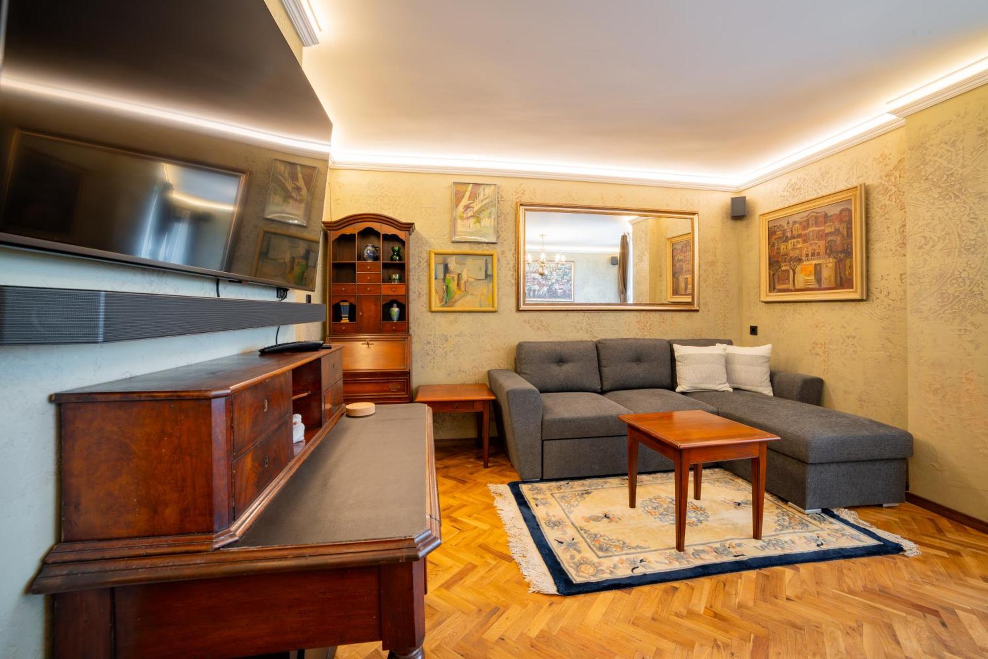 Iatrus Guest Apartment & Sauna Veliko Tărnovo Esterno foto