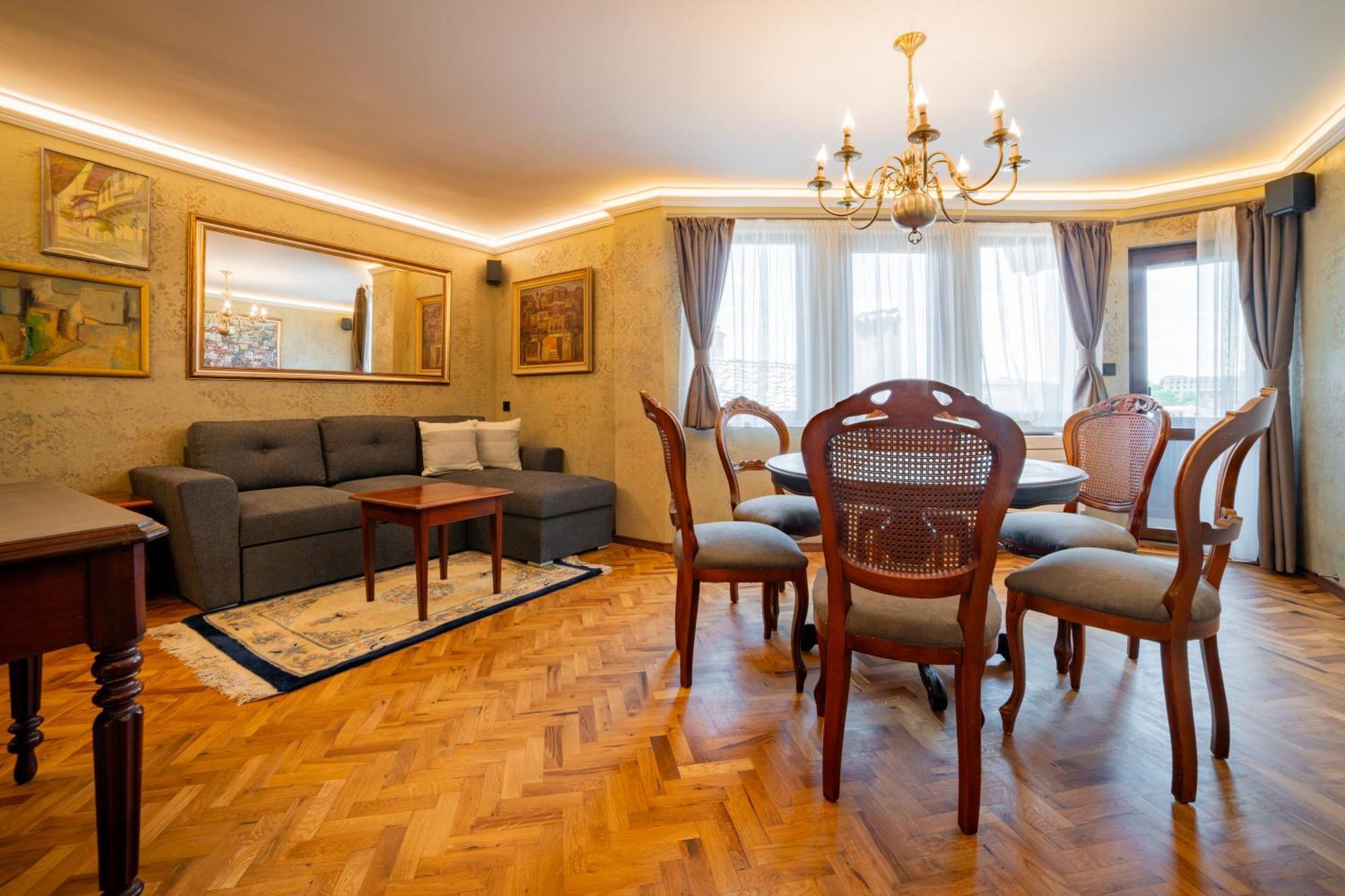 Iatrus Guest Apartment & Sauna Veliko Tărnovo Esterno foto